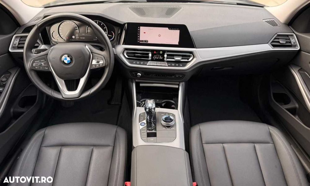 BMW Seria 3 320i AT - 19