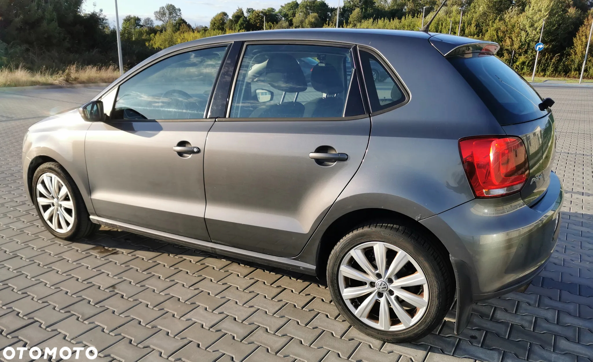 Volkswagen Polo 1.6 TDI DPF Highline - 5
