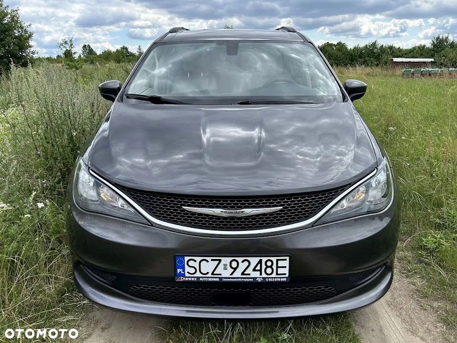 Chrysler Pacifica - 30