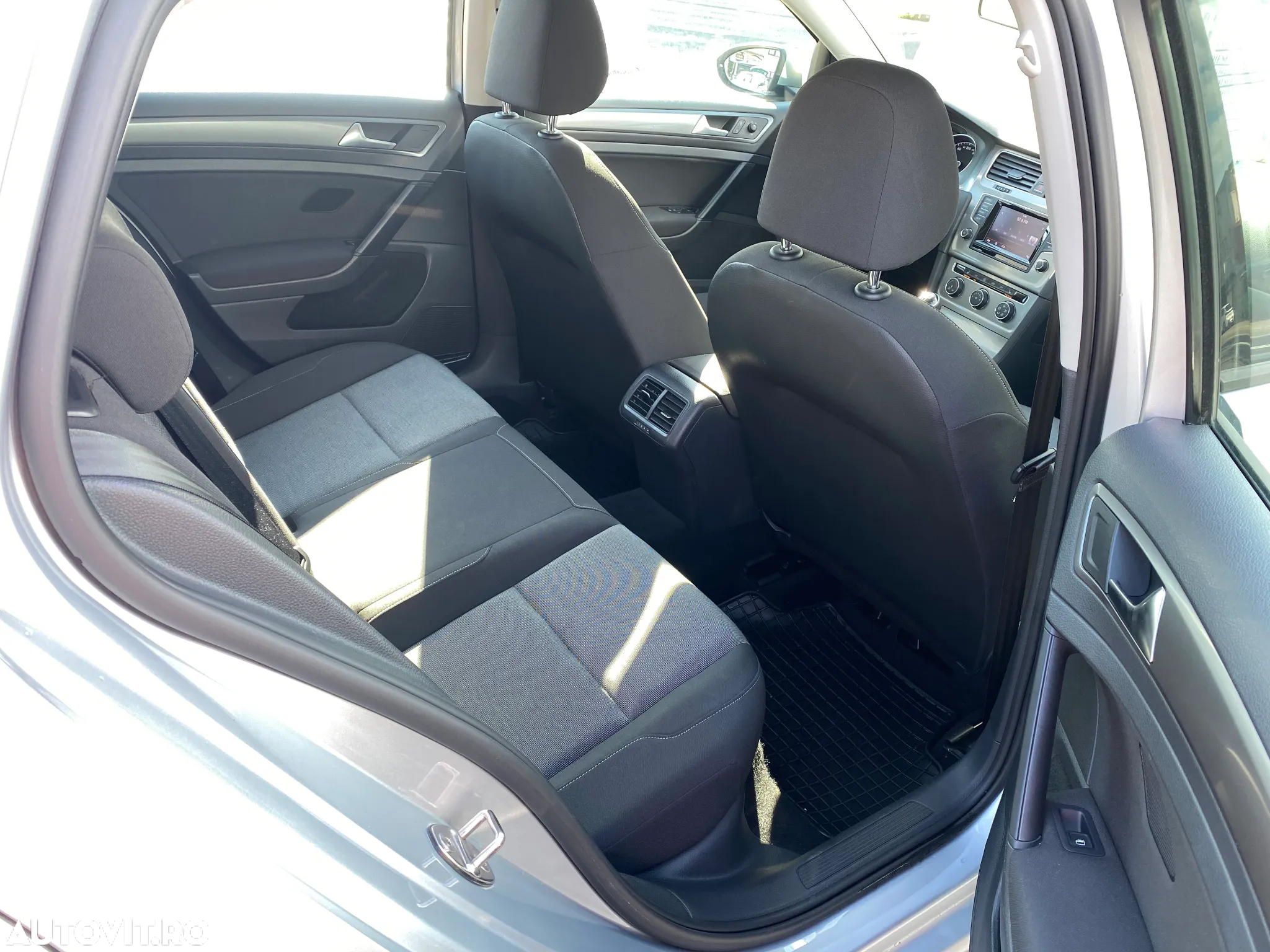 Volkswagen Golf 1.6 TDI BlueMotion Technology Comfortline - 15