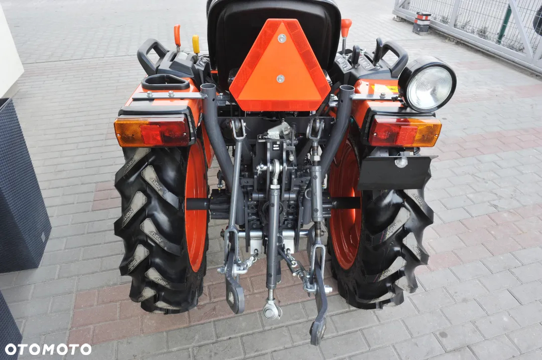 Kubota B2741 4x4 27KM - 5