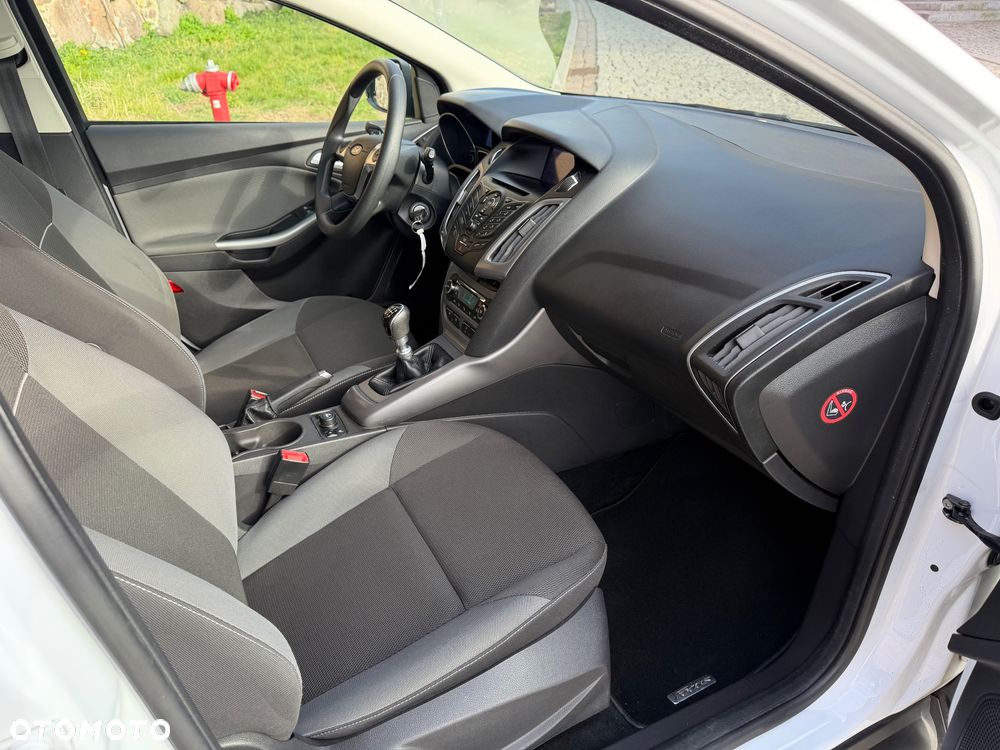 Ford Focus 1.6 TDCi DPF Titanium - 9