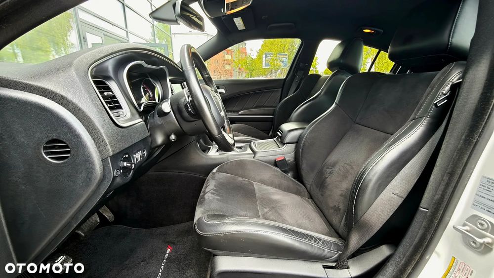 Dodge Charger 3.6 GT - 29