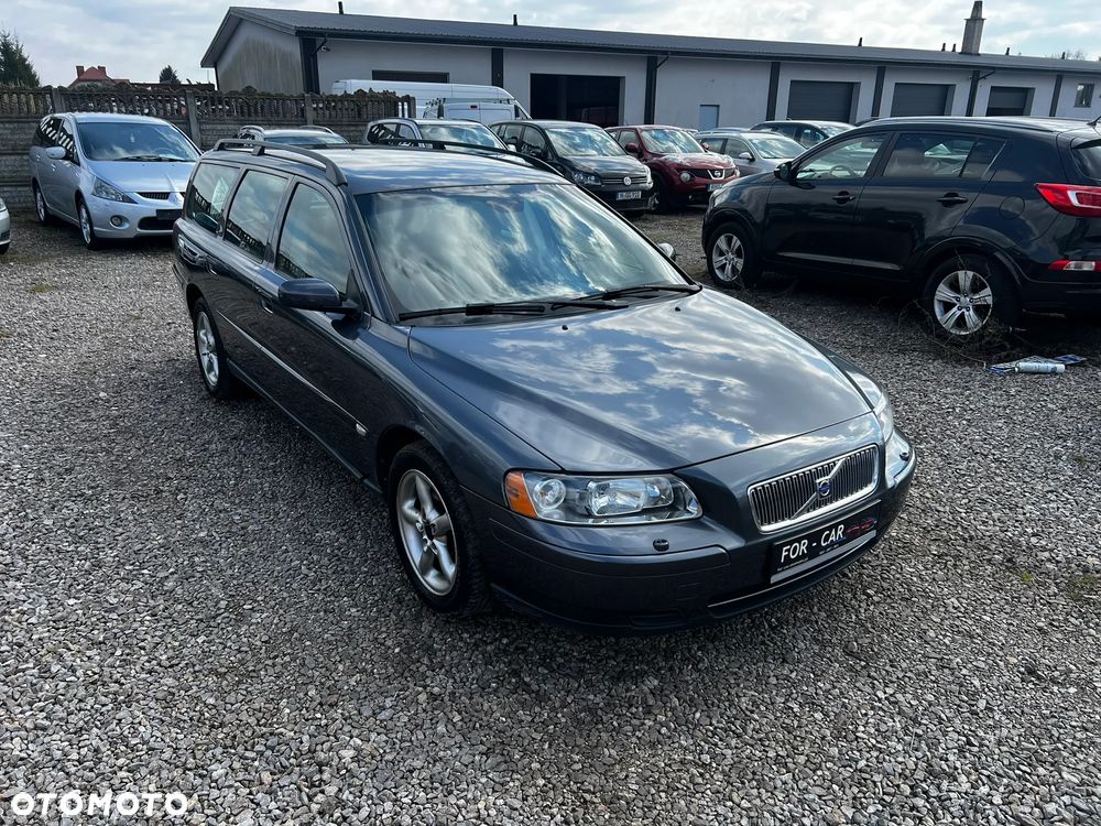 Volvo V70 2.4 Kinetic - 2
