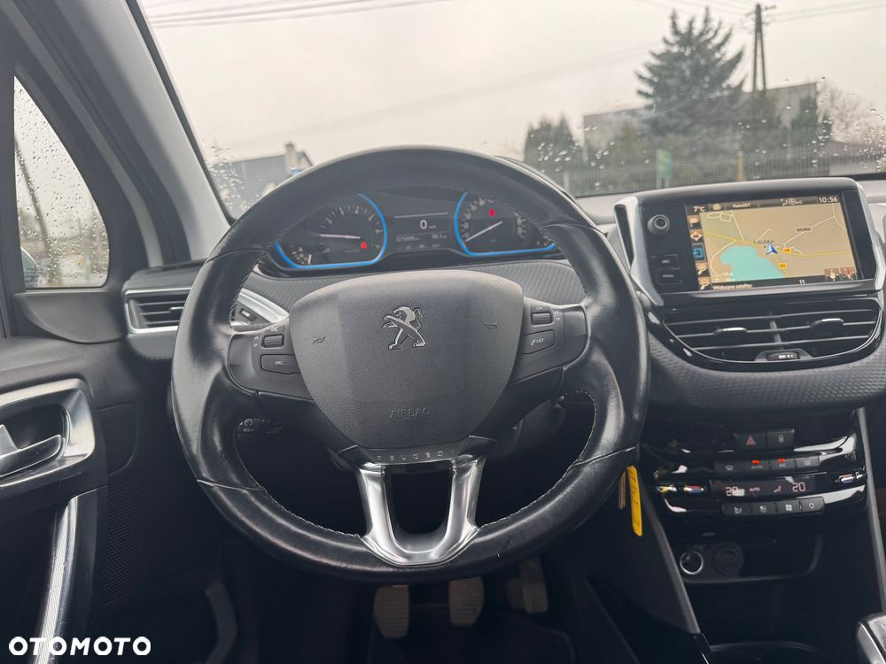 Peugeot 2008 1.2 Pure Tech GPF Allure S&S - 14