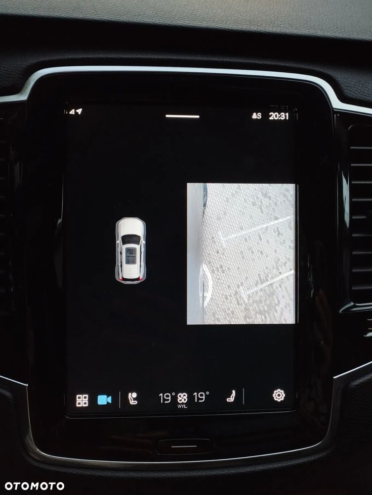 Volvo XC 90 - 31
