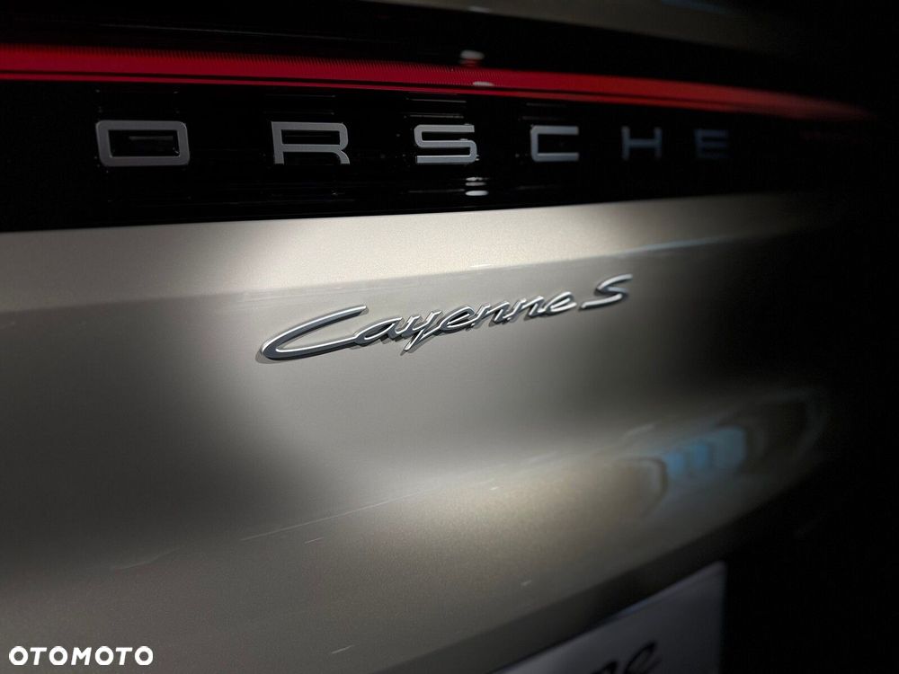 Porsche Cayenne - 13