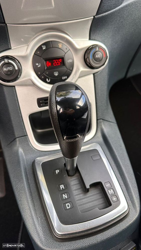 Ford Fiesta 1.4 Titanium Aut. - 19