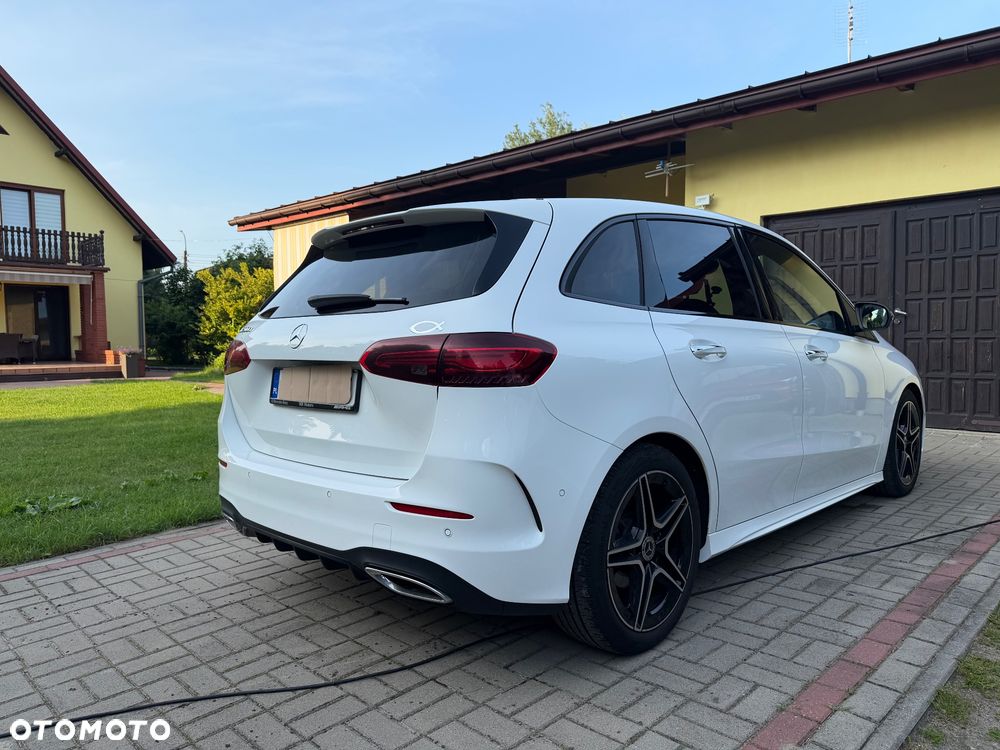 Mercedes-Benz Klasa B 200 d AMG Line 8G-DCT - 7