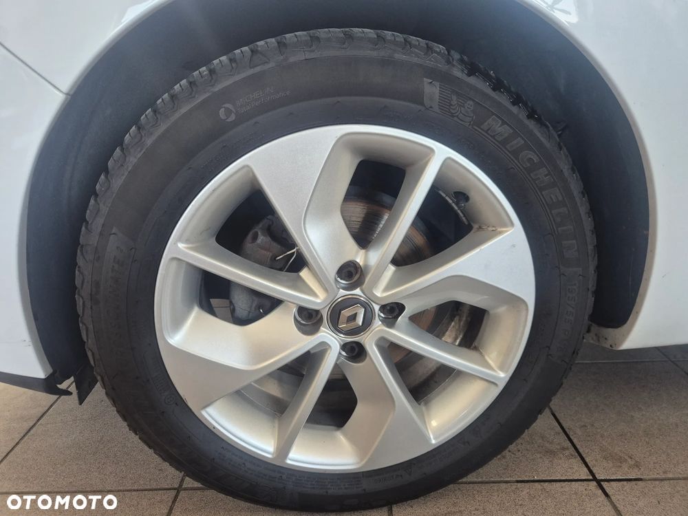 Renault Clio 1.2 16V Limited - 12