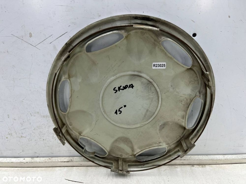 Kołpak Skoda 15 cali r15 jedna sztuka art40415 - 8