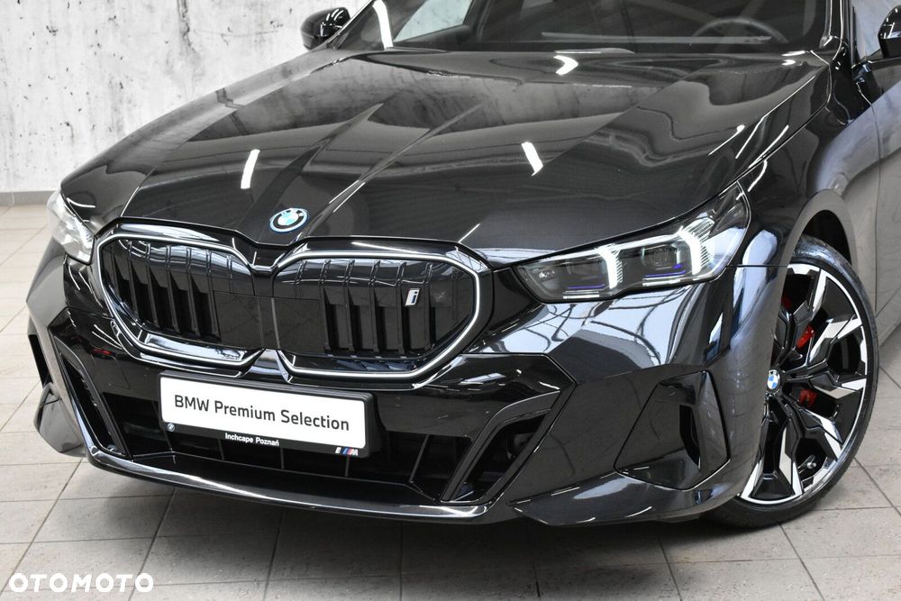 BMW i5 - 24