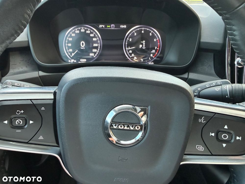 Volvo XC 40 T3 Momentum - 13
