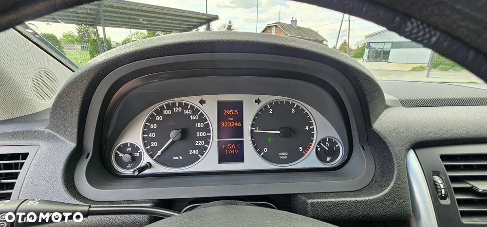 Mercedes-Benz Klasa B 180 CDI Special Edition - 20