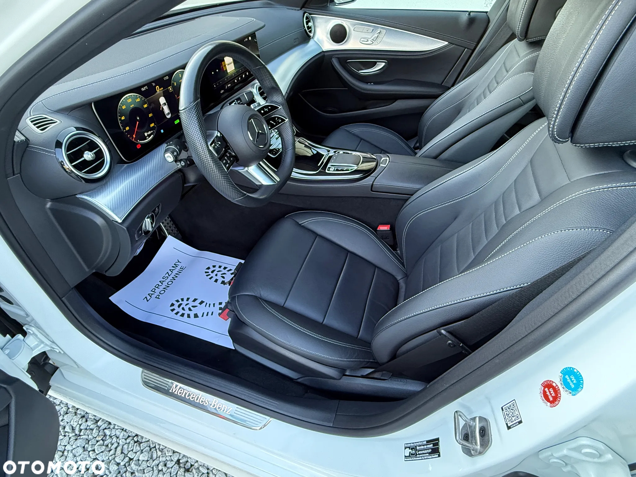 Mercedes-Benz Klasa E 220 d 4Matic T 9G-TRONIC AMG Line - 24