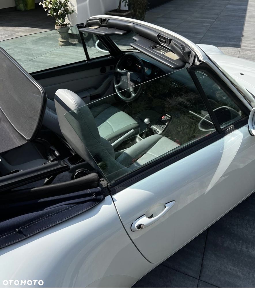 Porsche 911 Carrera - 5