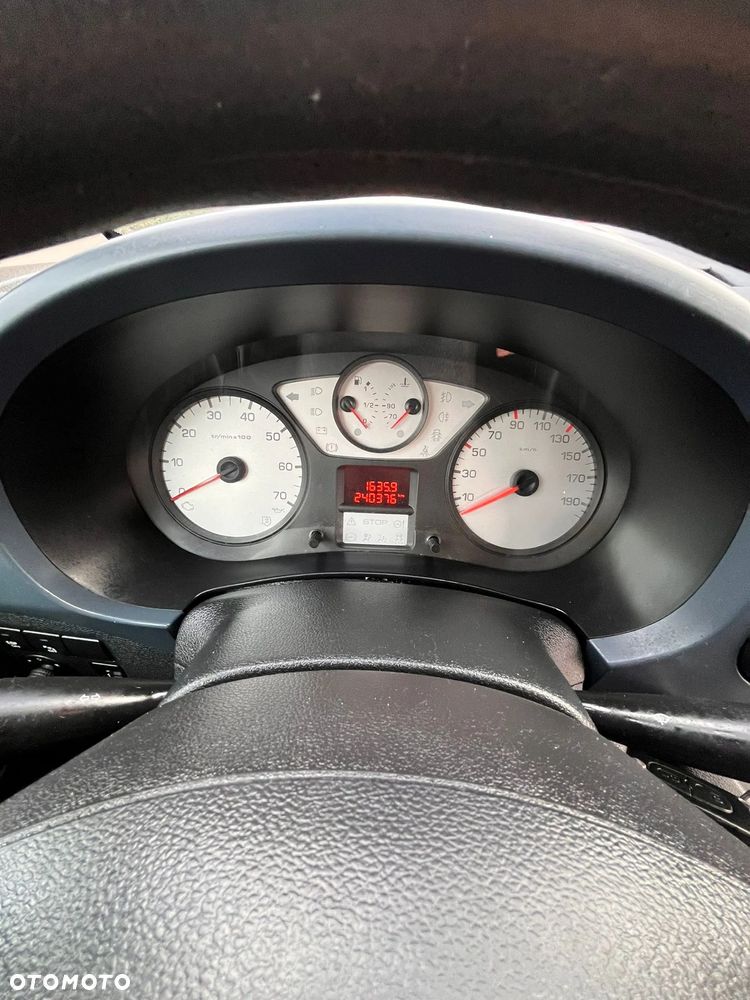 Peugeot Partner 1.6 HDi VTC - 11