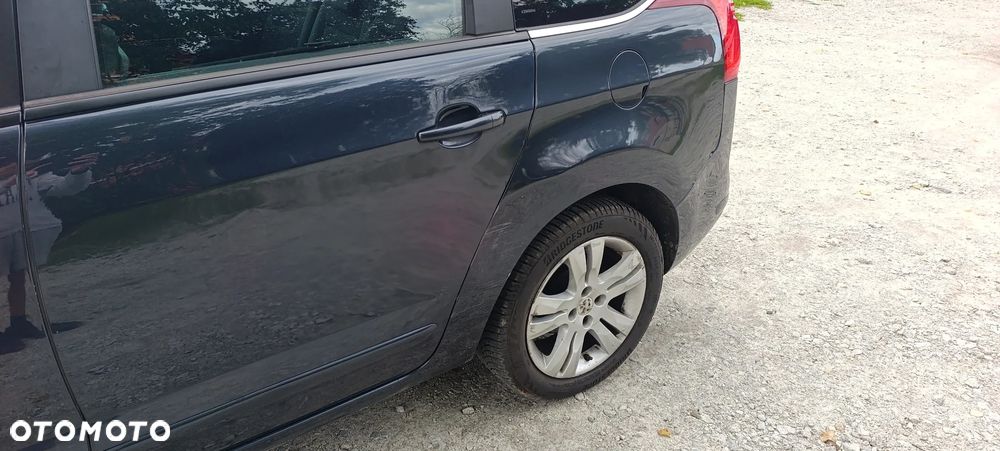 Peugeot 5008 - 6