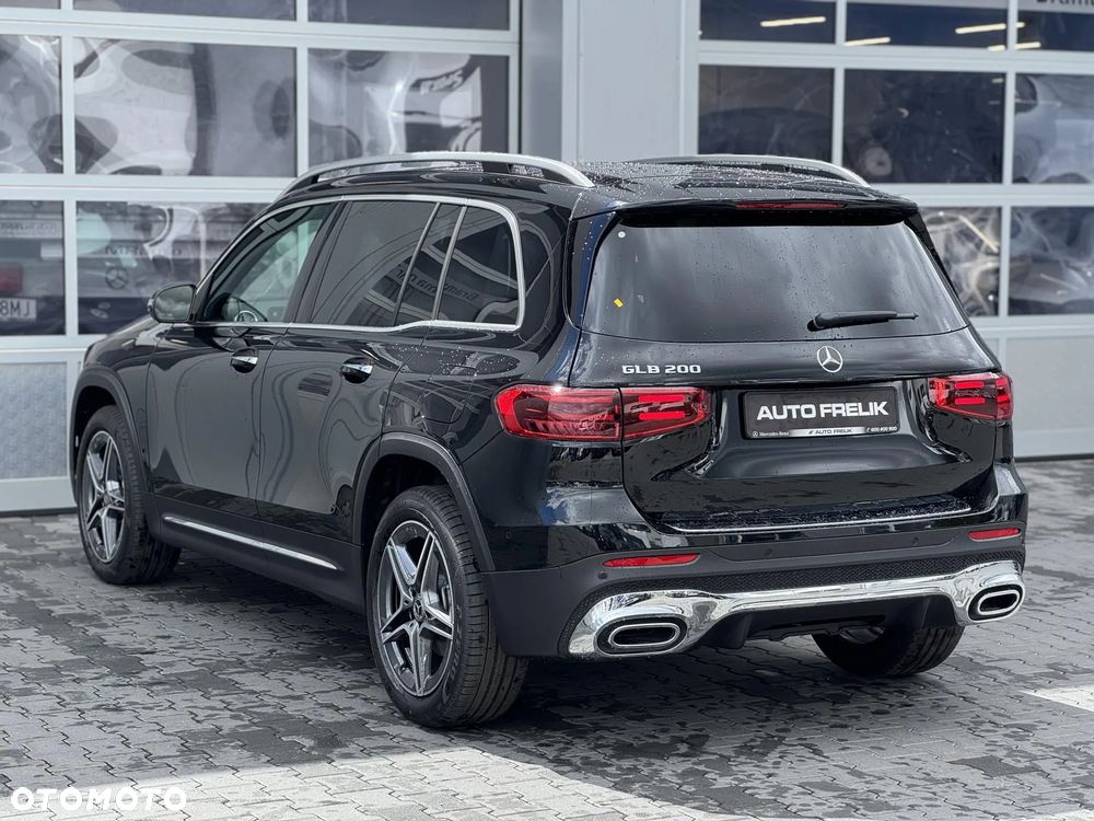 Mercedes-Benz GLB 200 AMG Line 7G-DCT - 11
