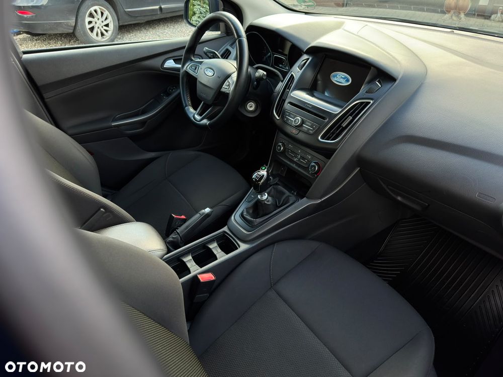 Ford Focus 1.5 TDCi SYNC Edition - 15