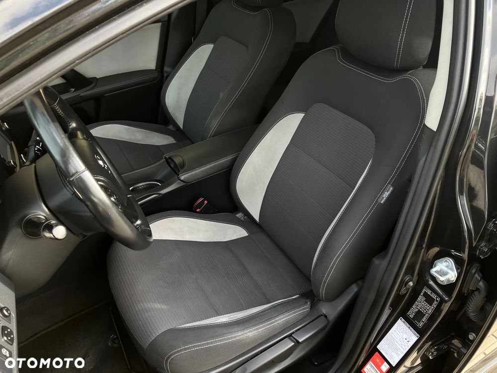 Toyota Avensis 2.0 D-4D Premium - 28