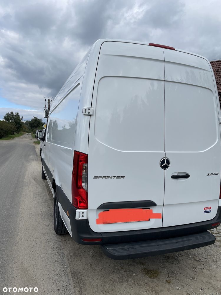 Mercedes-Benz Sprinter - 5