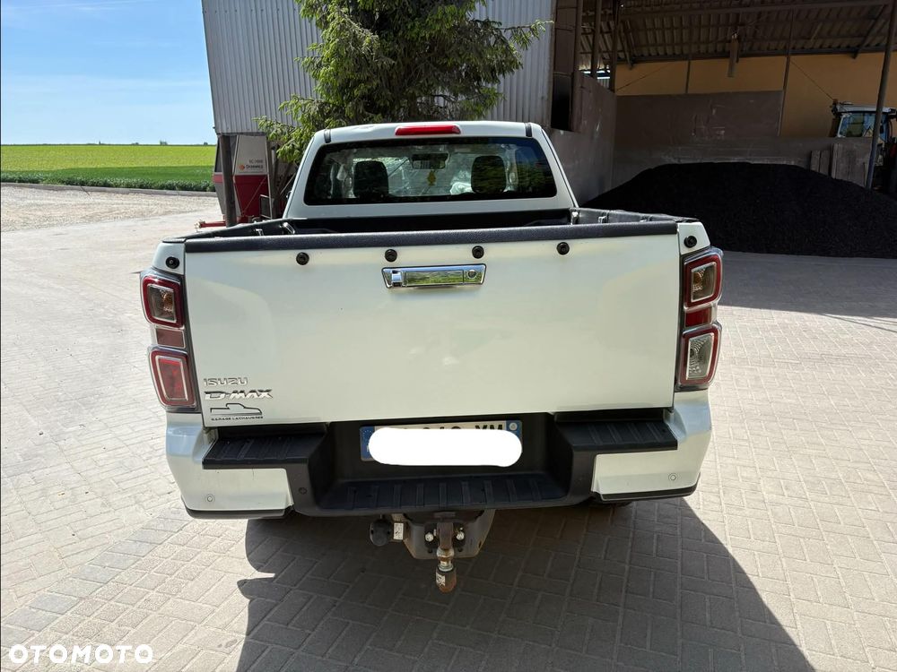 Isuzu D-MAX - 9