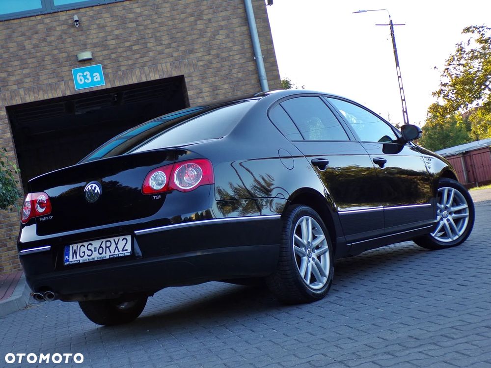Volkswagen Passat 1.8 TSI Highline - 4