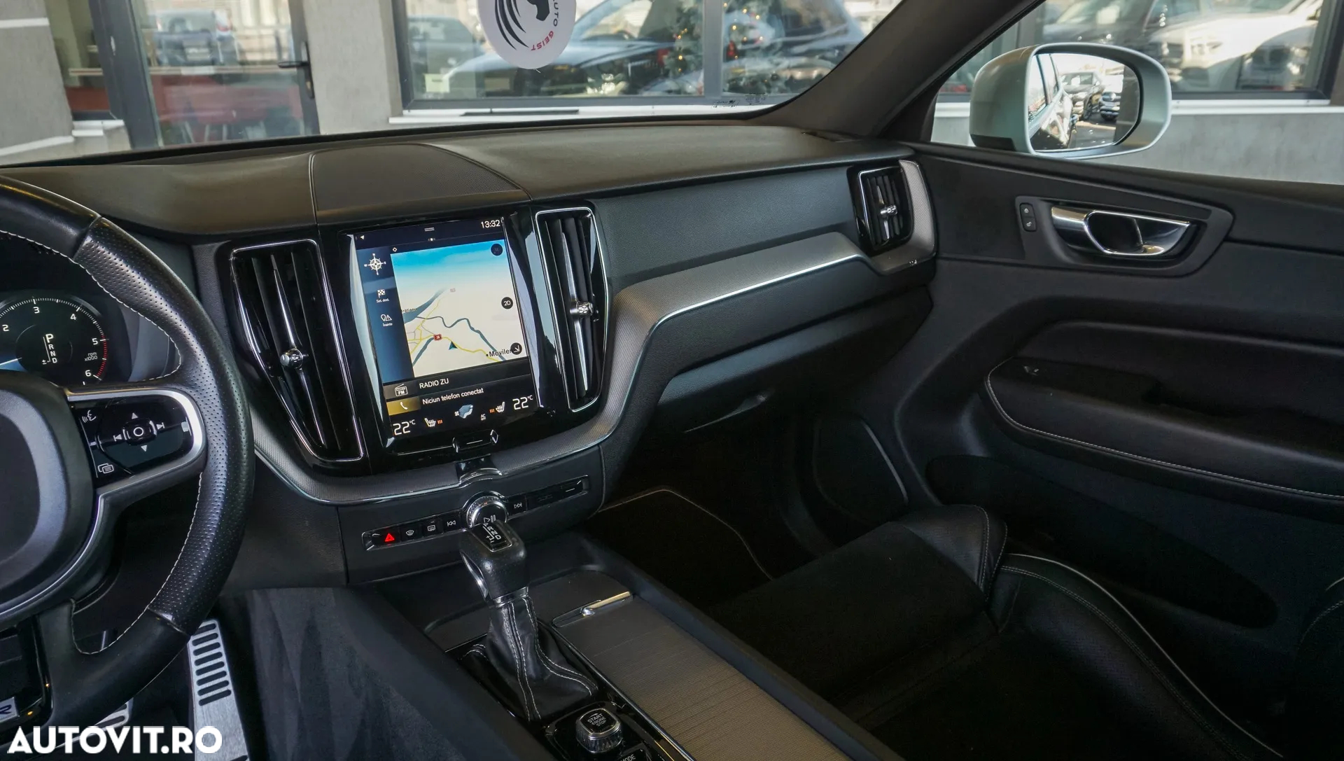Volvo XC 60 D5 AWD Geartronic RDesign - 9