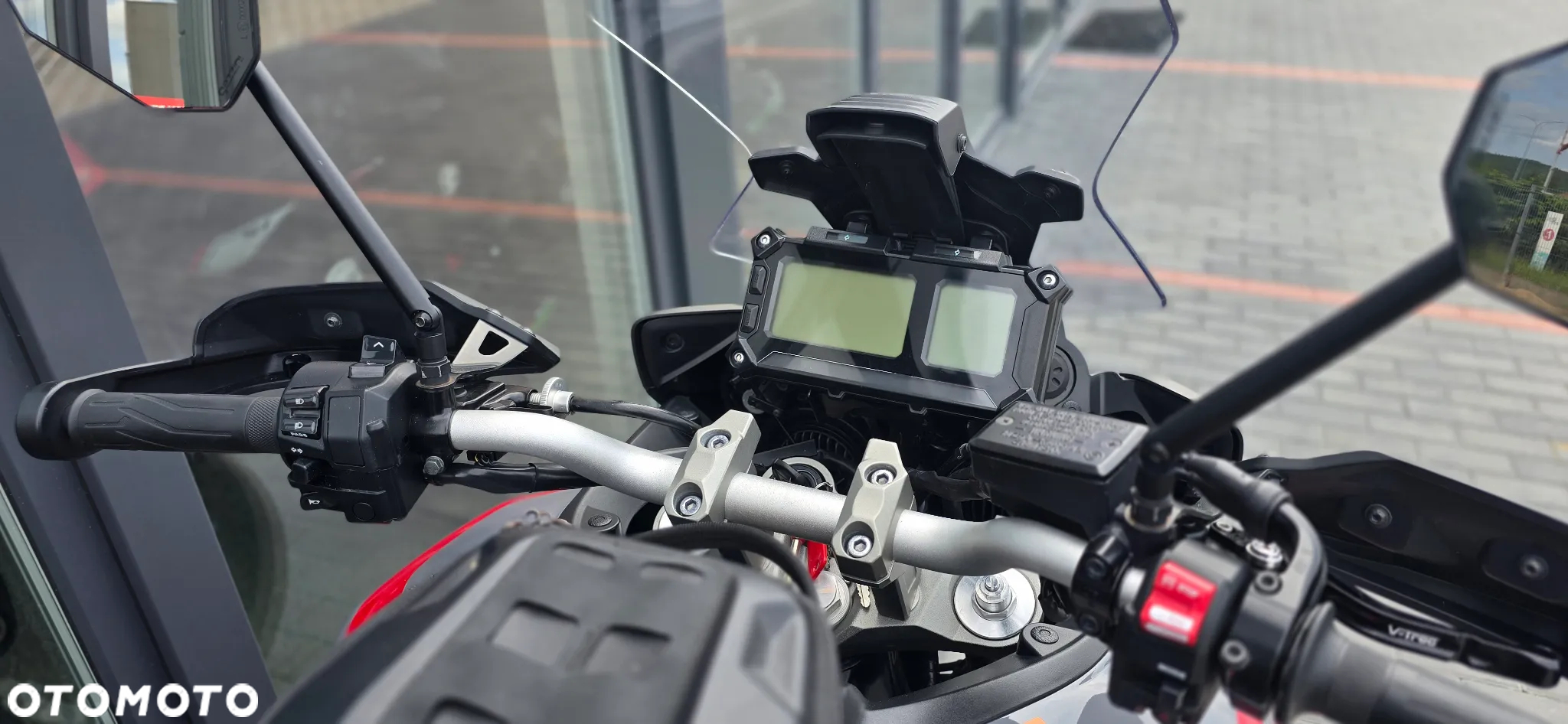 Yamaha MT - 16