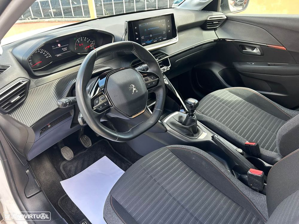 Peugeot 208 1.2 PureTech GT Line - 26