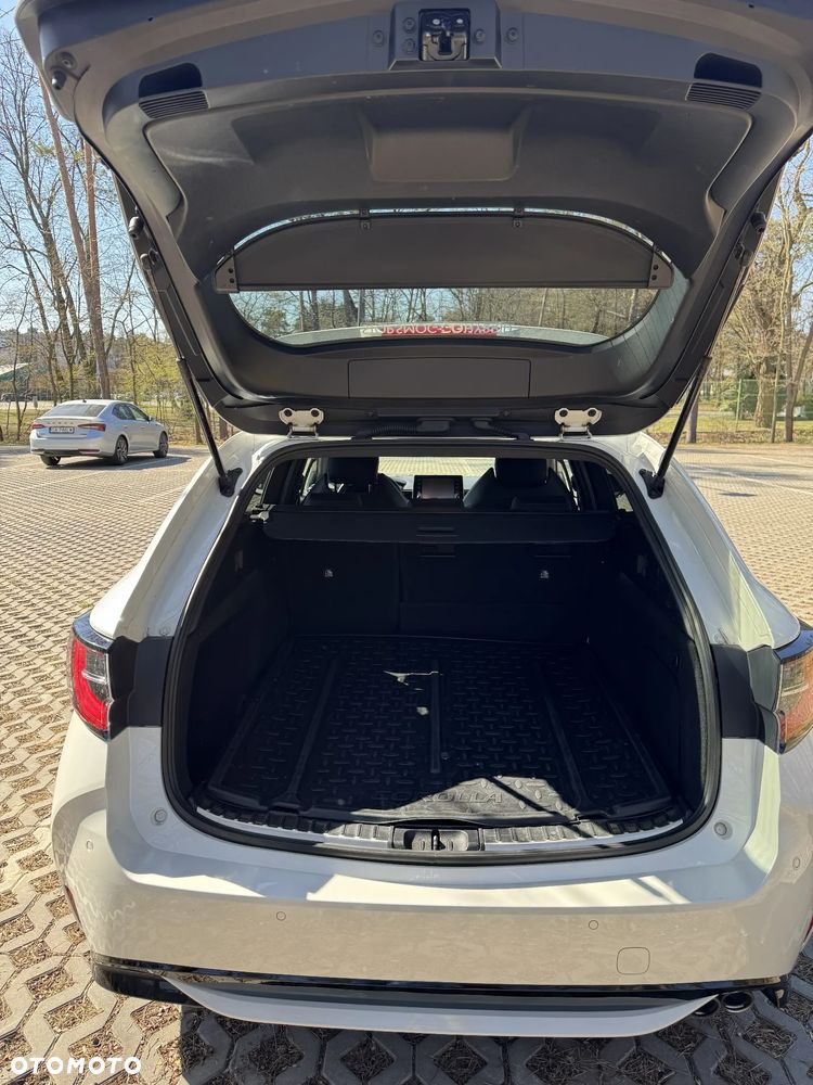 Toyota Corolla 2.0 Hybrid Executive - 6