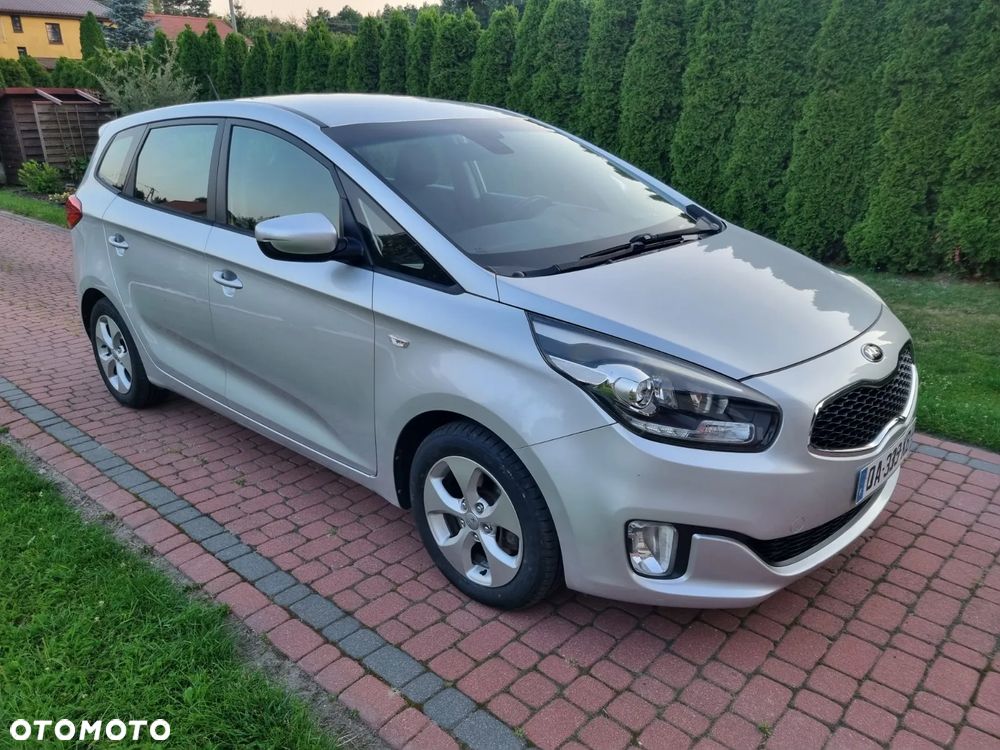 Kia Carens 1.7 CRDi M 7os - 14