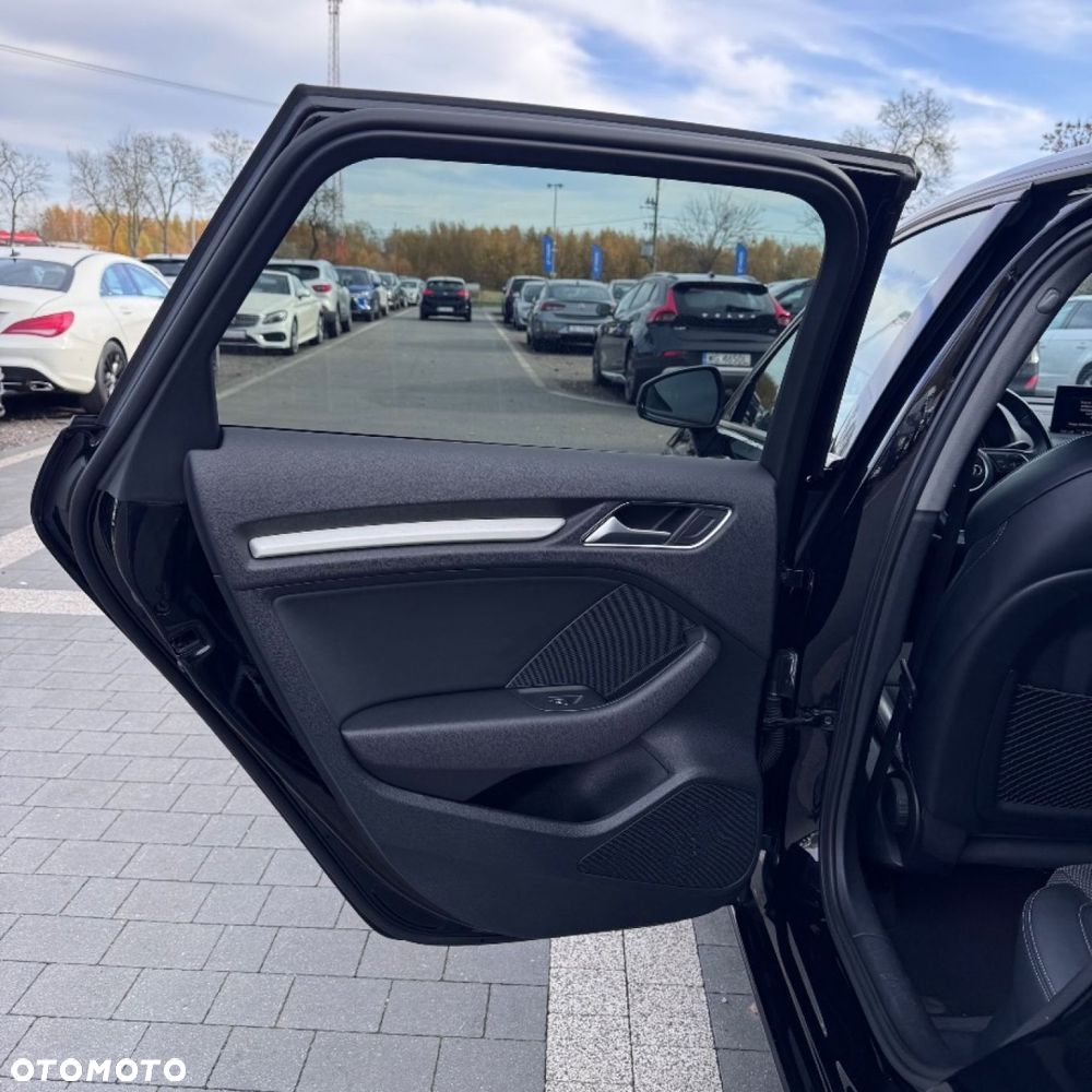 Audi A3 Sportback - 16