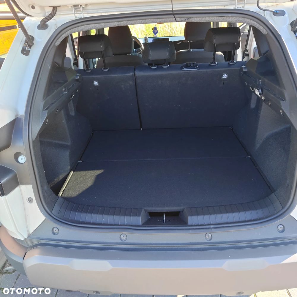 Dacia Duster 1.6 Full Hybrid 140 Journey MMT - 11