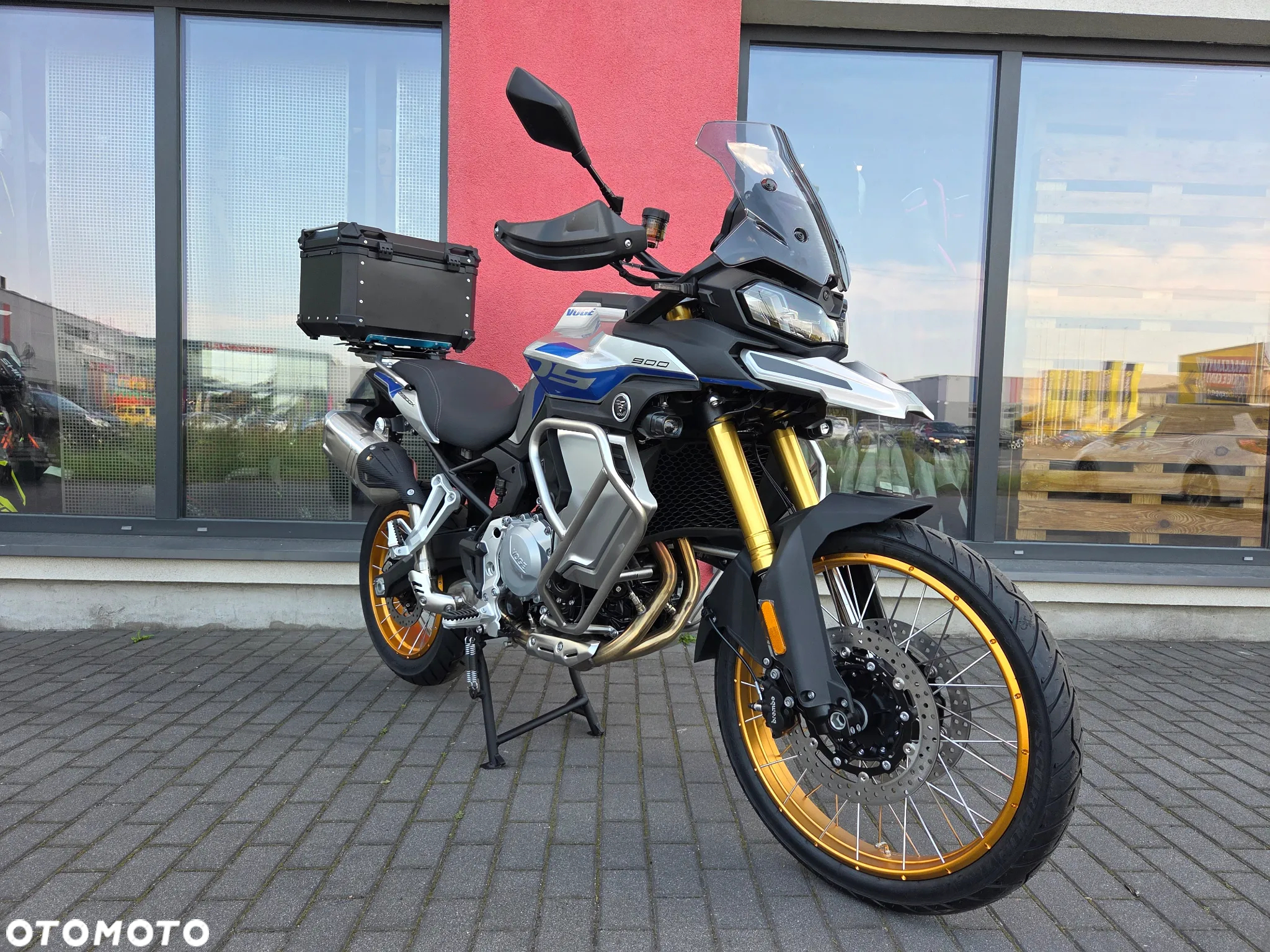 VOGE 900DSX