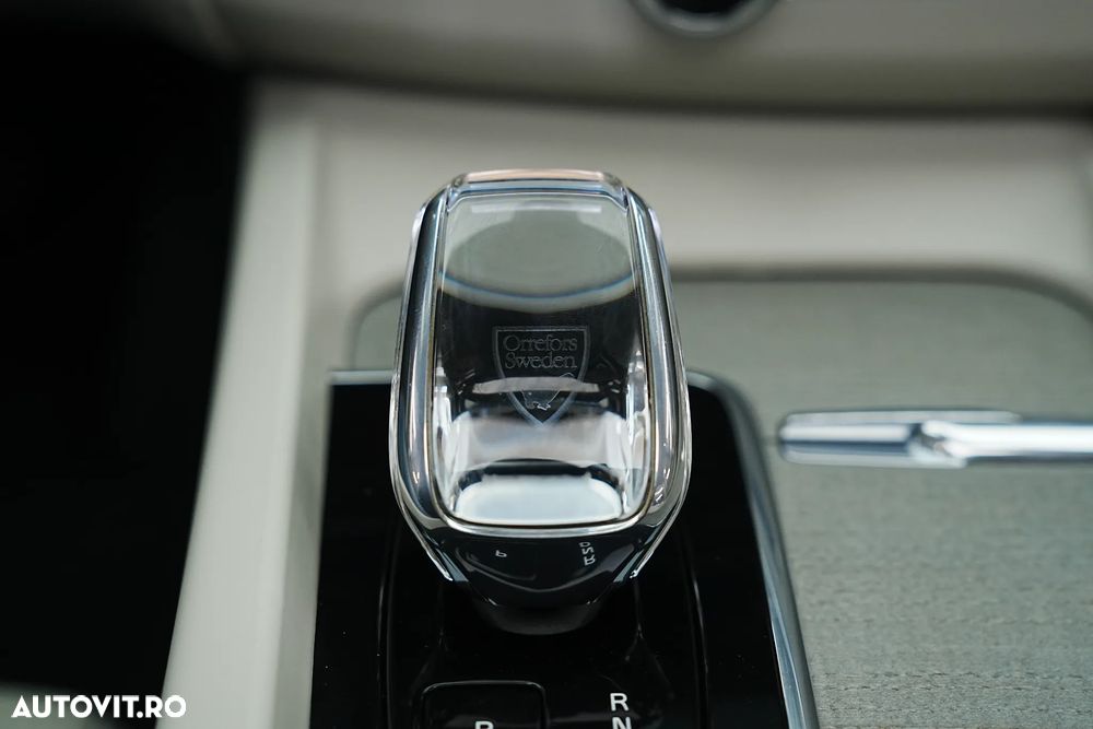 Volvo XC 60 Recharge T6 Twin Engine eAWD Inscription Expression - 36