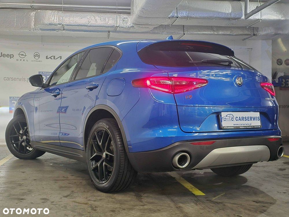 Alfa Romeo Stelvio - 4