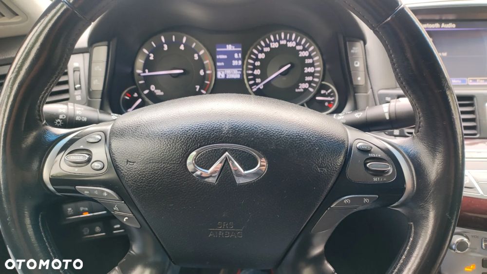 Infiniti Q70 2.2d Sport Tech - 28