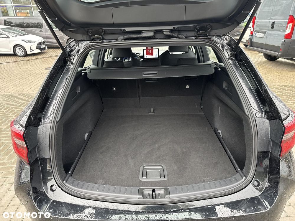 Toyota Corolla 1.8 Hybrid Comfort - 22