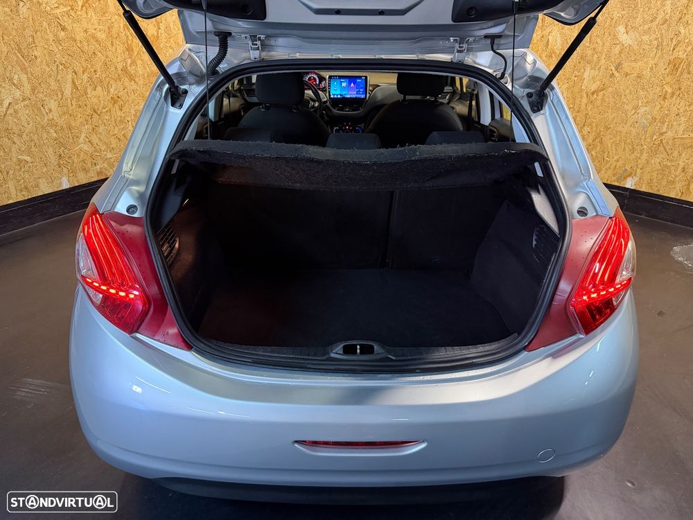 Peugeot 208 1.4 HDi Access - 23