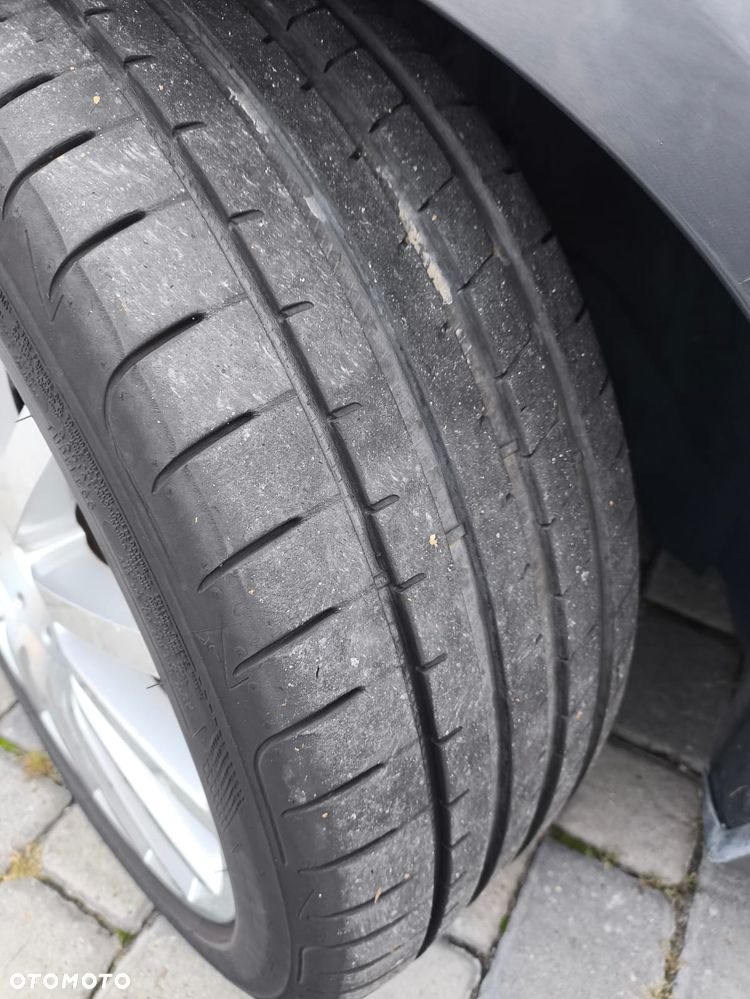 Ford Mondeo 3.0 V6 ST 220 - 11