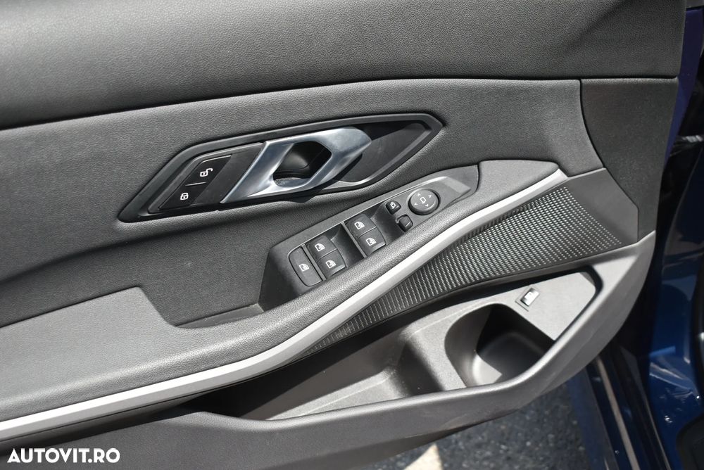BMW Seria 3 330e Aut. - 14