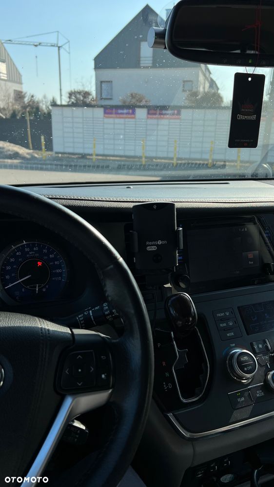 Toyota Sienna 3.5 V6 XLE AWD - 6