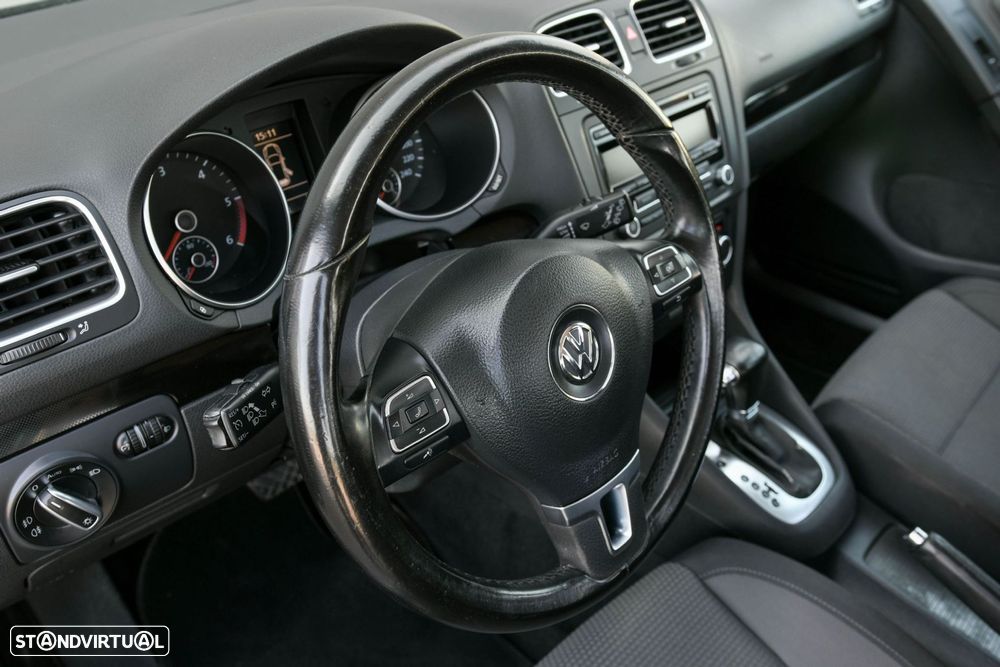 VW Golf 1.6 TDi Confortline DSG - 19