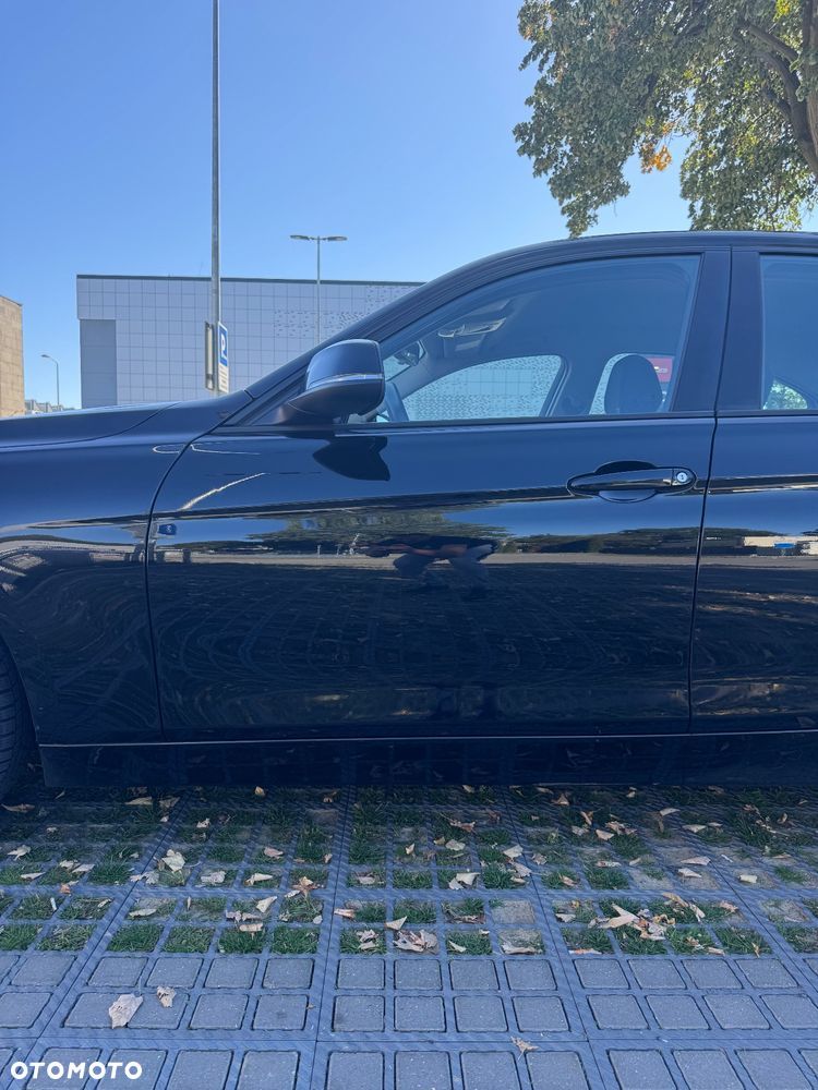 BMW Seria 3 318i - 15