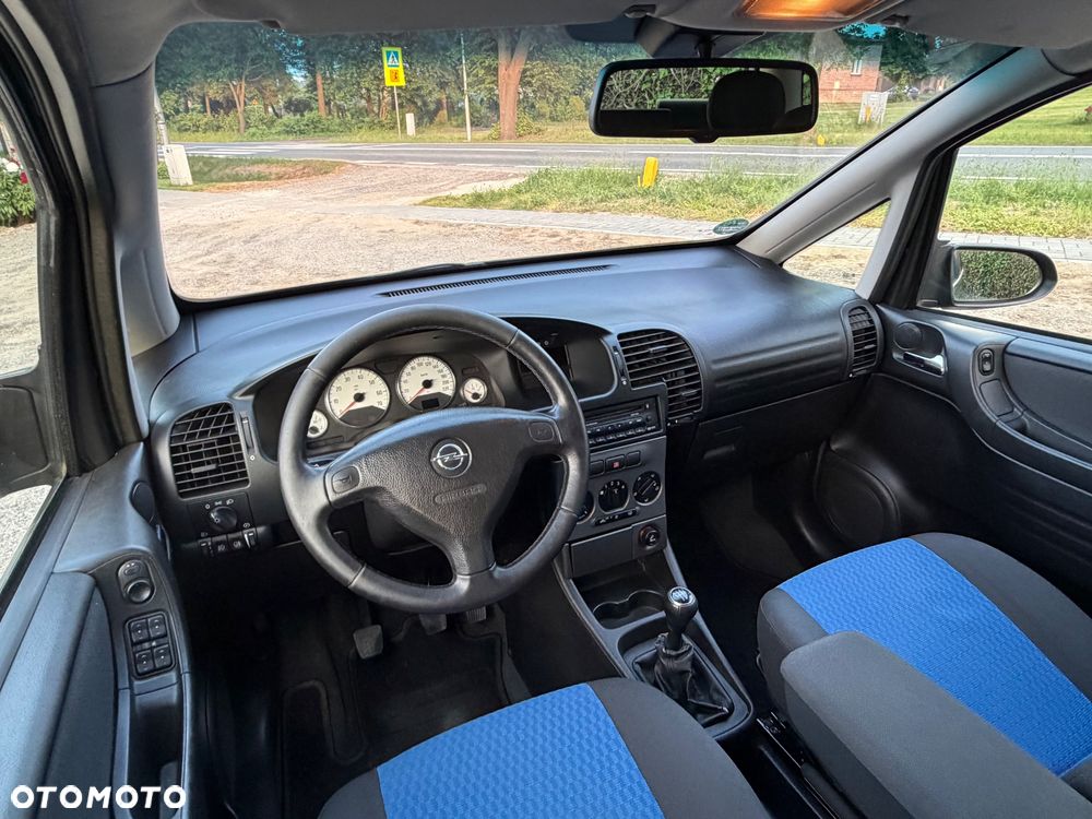 Opel Zafira 1.8 16V Comfort - 10