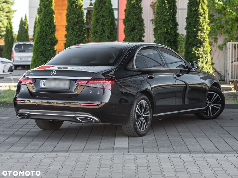 Mercedes-Benz Klasa E 220 d Business Edition 9G-TRONIC - 12