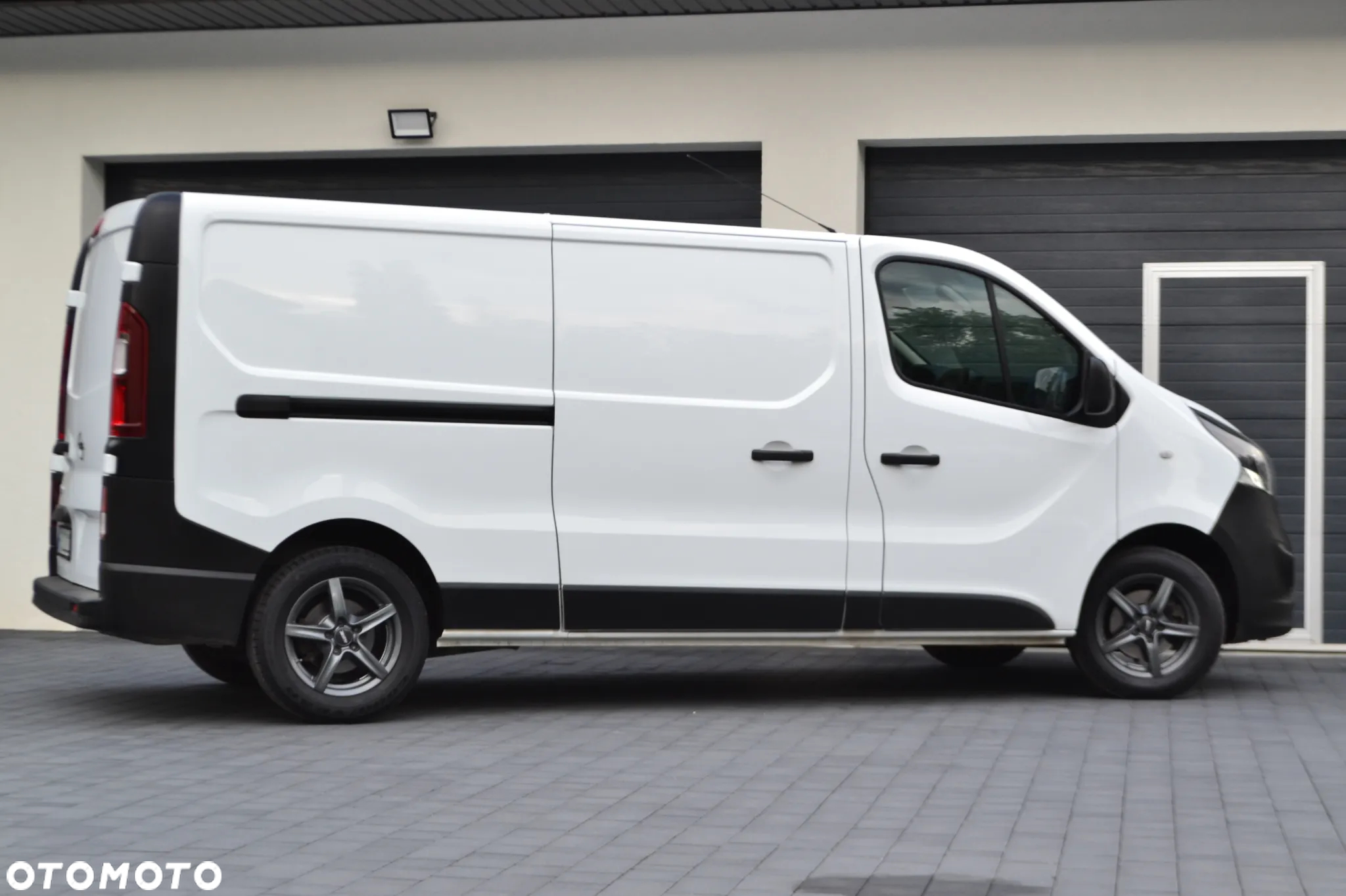 Renault TRAFIC LONG - 15