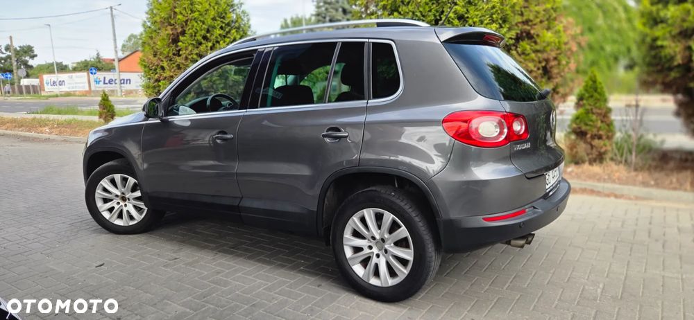 Volkswagen Tiguan 2.0 TDI DPF BlueMotion Technology Exclusive - 8
